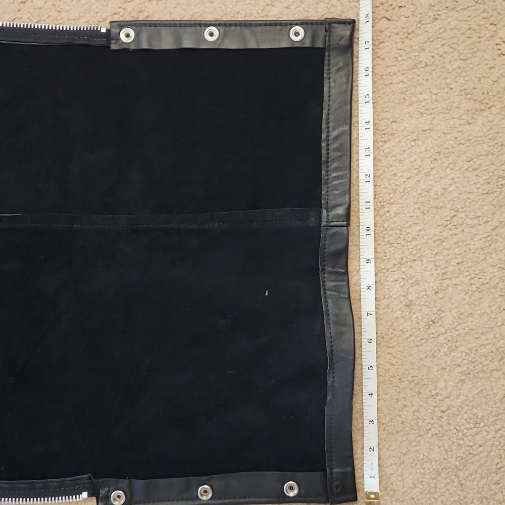 Universal Rider Small Chaps Leather - Picture 5 of 5